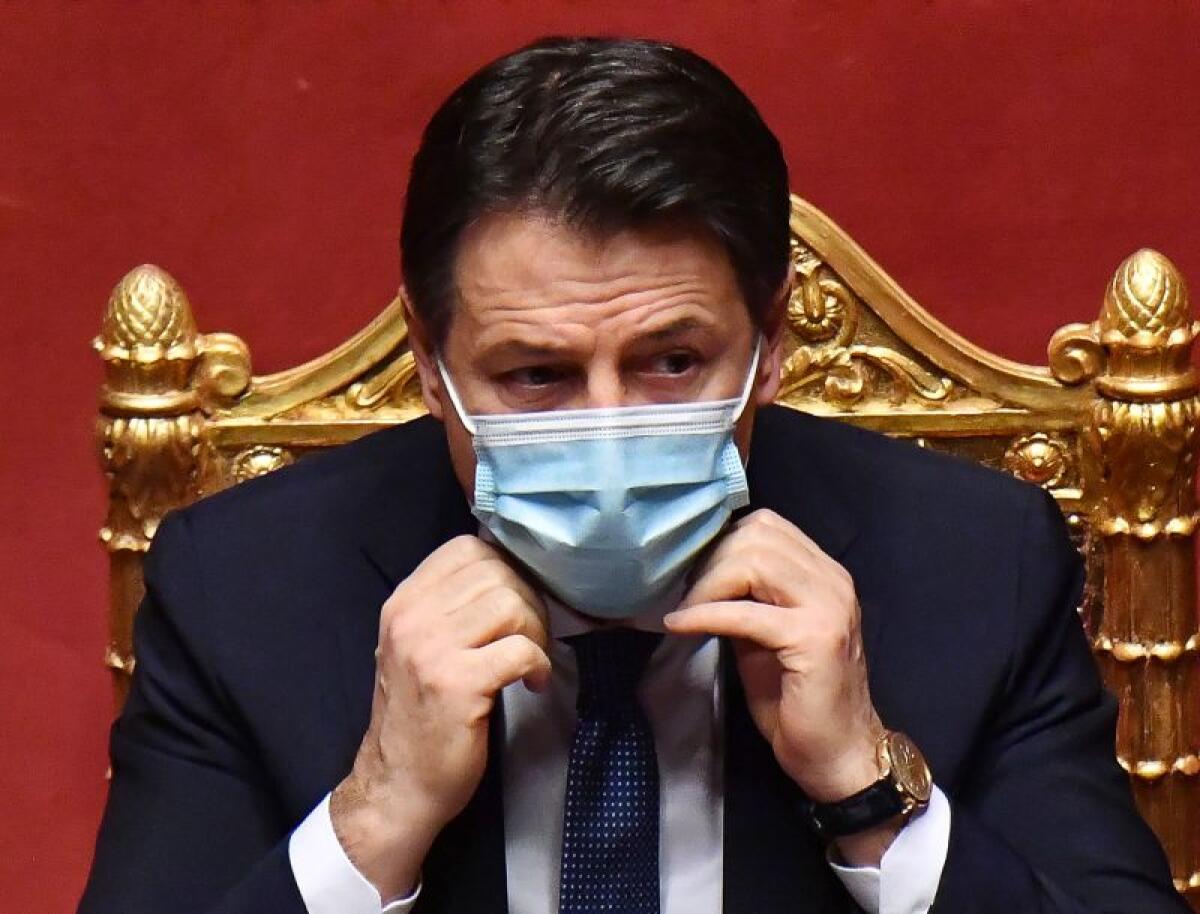 Conte si è dimesso, consultazioni da domani - 