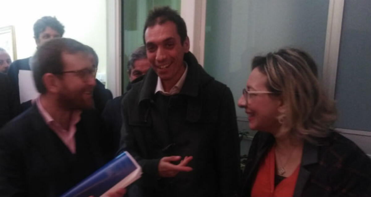 Confronto Pd, accordo su nuovo segretario: si lavora anche ad incontro con Provenzano - I dem locali durante la visita istituzionale in Comune del ministro Giuseppe Provenzano (immagini di repertorio)