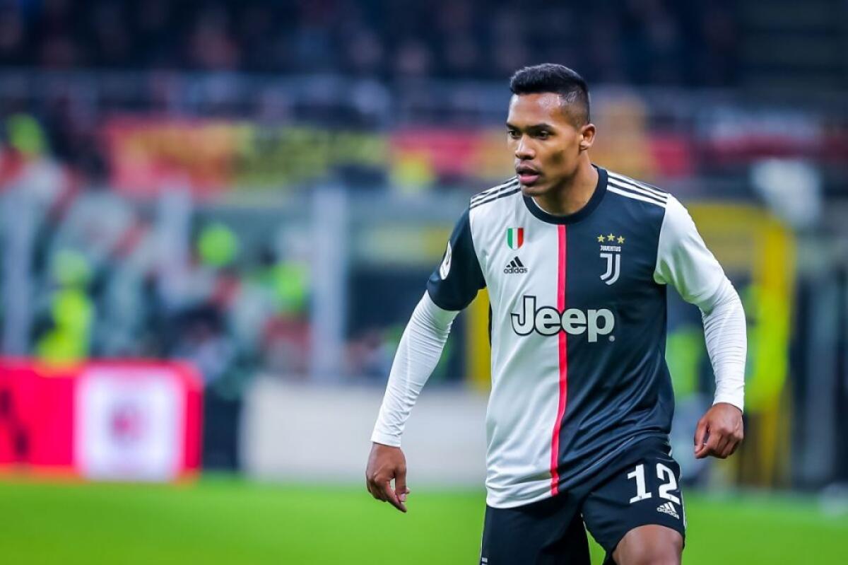 Juventus, Alex Sandro positivo al Covid - 
