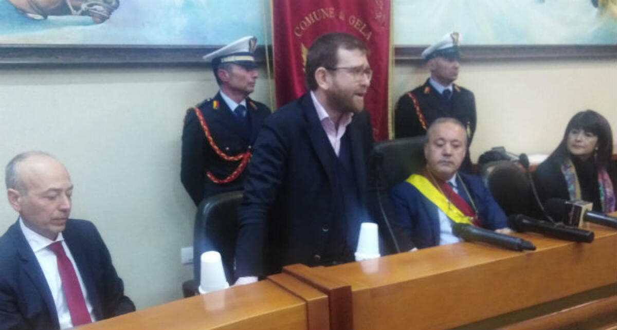 Zes, area di crisi e Cis, tutto fermo: Pd perde Provenzano nella trattativa con Greco - La visita di Provenzano in Comune di due anni fa