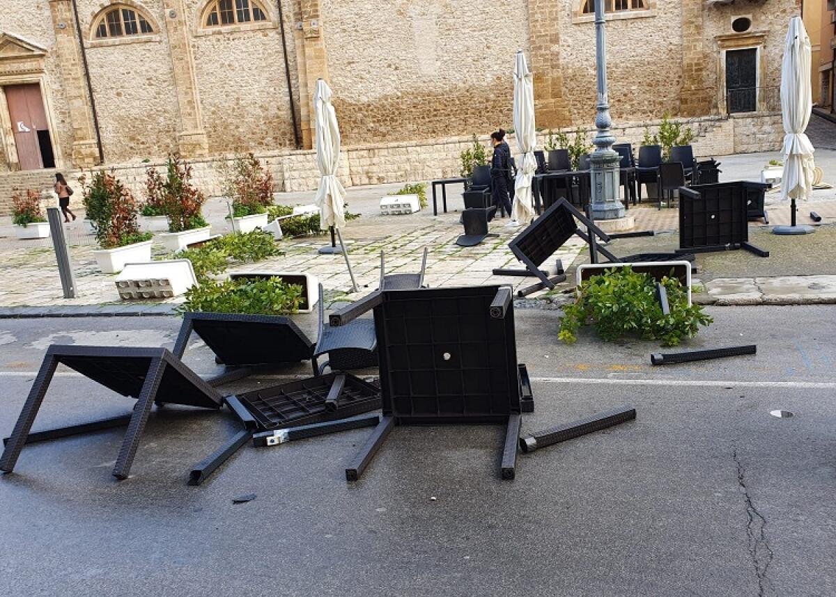 E' il "distruttore seriale" l'autore del terzo raid vandalico in centro - 