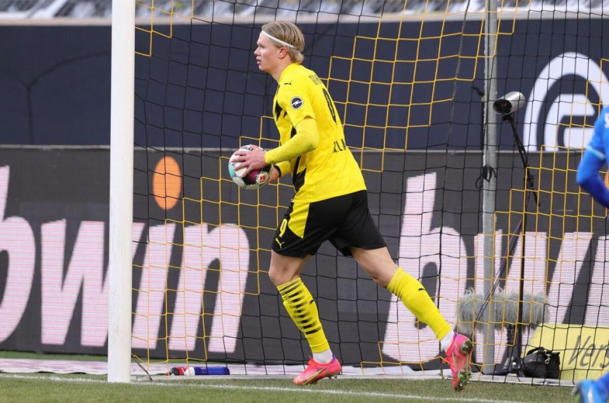 Doppietta Haaland a Siviglia, Dortmund vince 3-2 - 