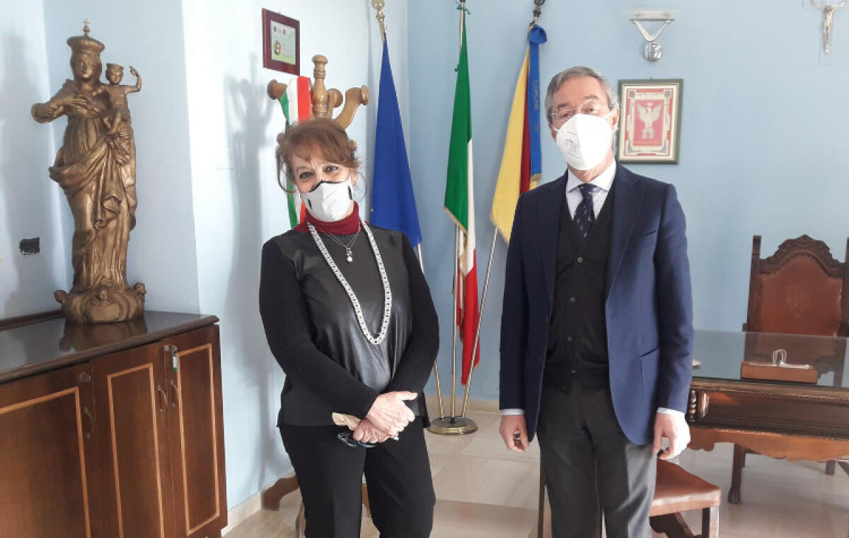 Il segretario generale Divono lascia il municipio, "una professionista dal volto umano" - Il segretario generale Divono lascia per pensionamento