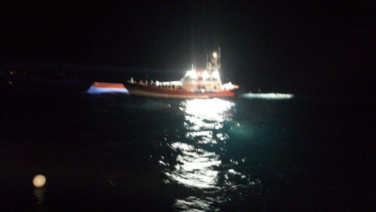 Immigrazione, barcone si ribalta al largo di Lampedusa - 