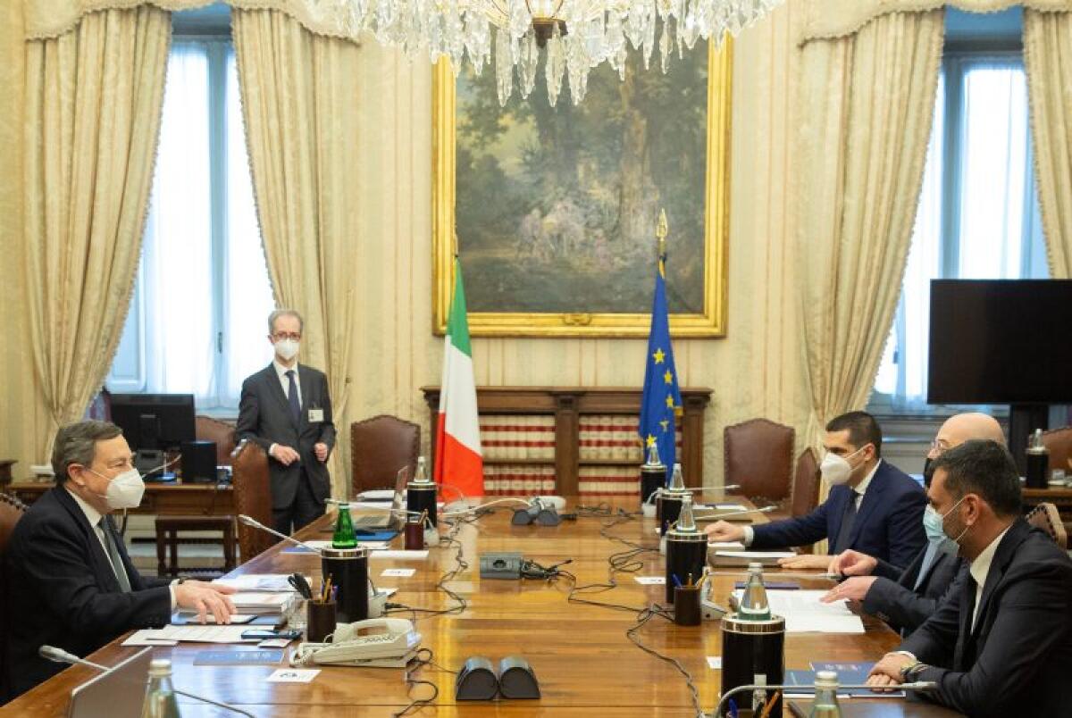 Draghi incontra Regioni ed enti locali,priorità Recovery e piano vaccini - 