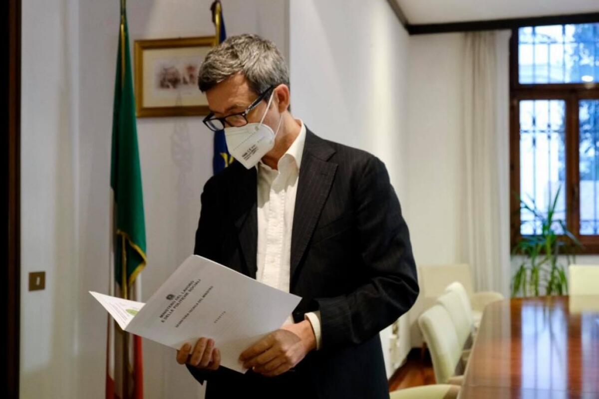 Lavoro, Orlando “tra priorità ammortizzatori e crisi occupazionale” - 