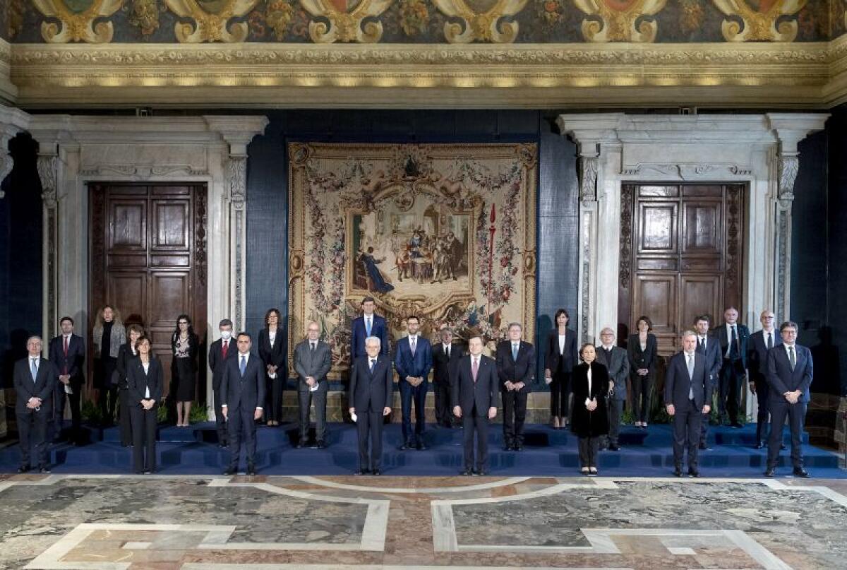 Governo, con il giuramento inizia l’era Draghi - 