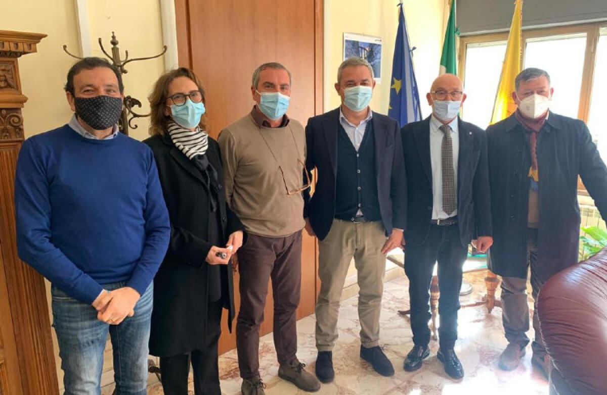 Condotta agraria, Mancuso: "Rassicurazioni per prosieguo, cinquestelle ciarlatani" - Mancuso ha incontrato i funzionari