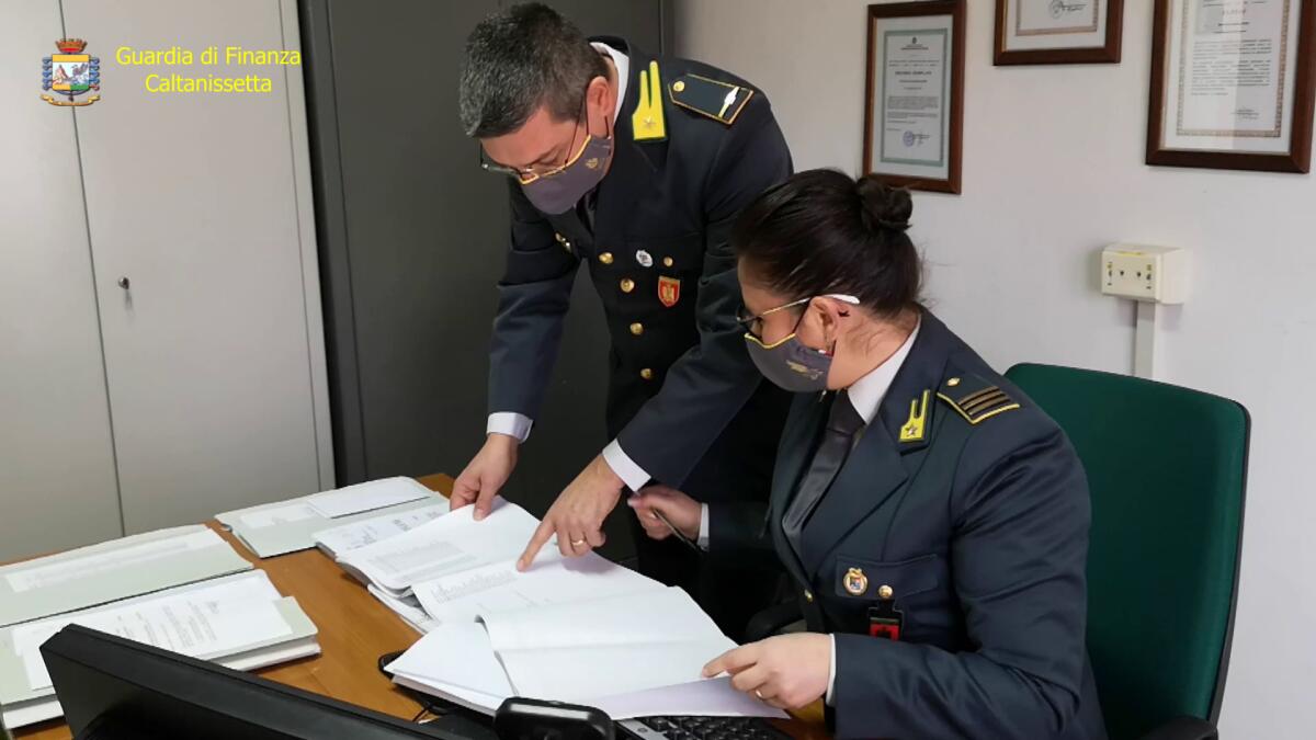 Palestra aperta in zona rossa, multato titolare ed anche cliente - 