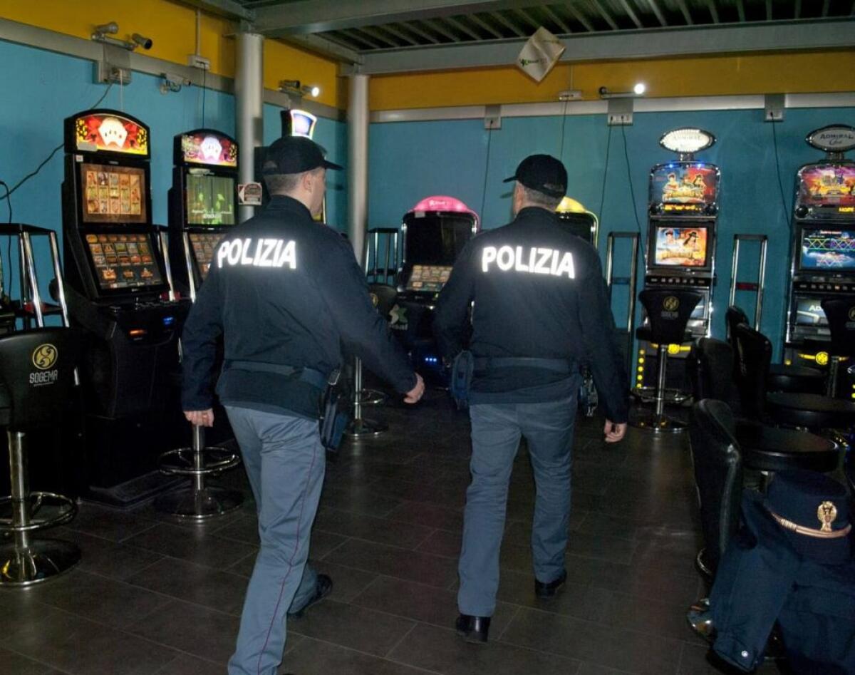 In 14 al circolo ricreativo, scatta la sanzione e la chiusura per 5 giorni - 