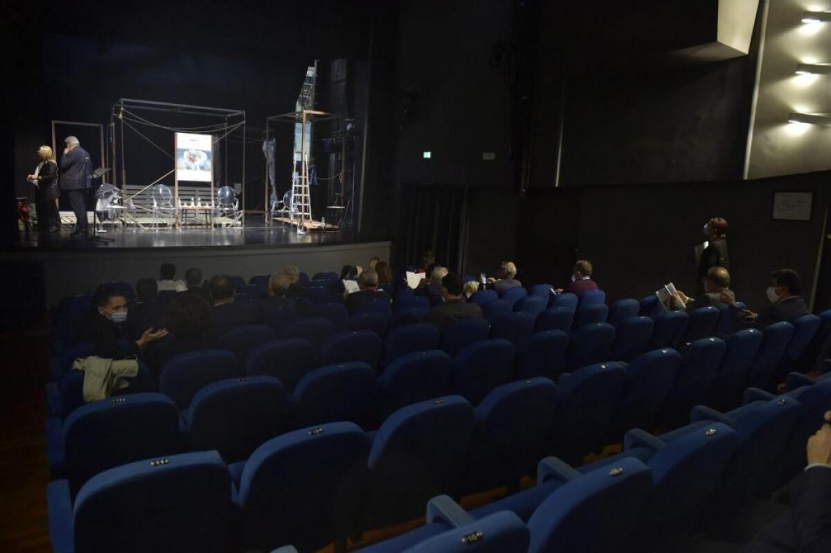 2020 nero per lo spettacolo, spesa al botteghino -77,6% - 