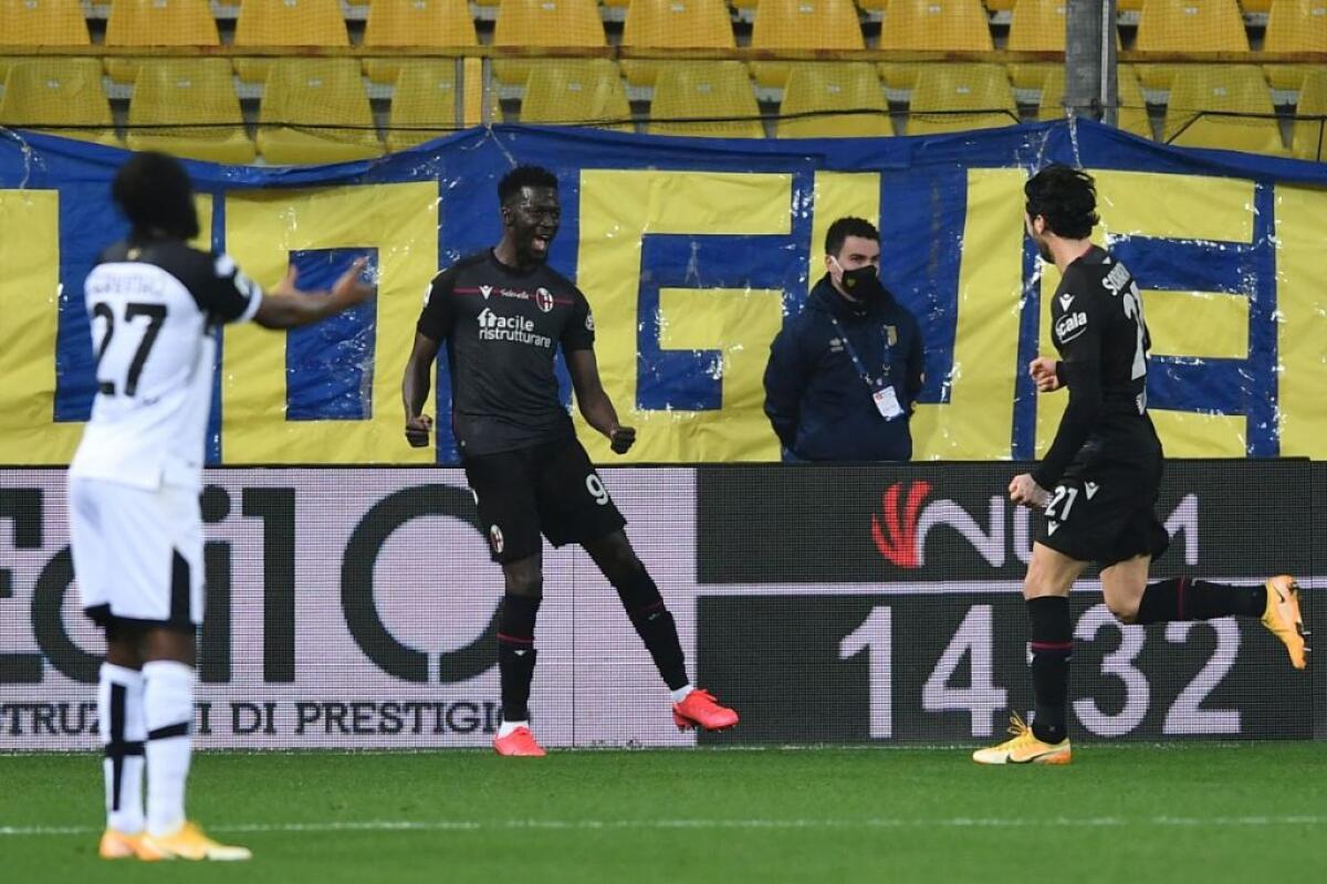 Mihajlovic sorride, il Bologna vince 3-0 il derby col Parma - 