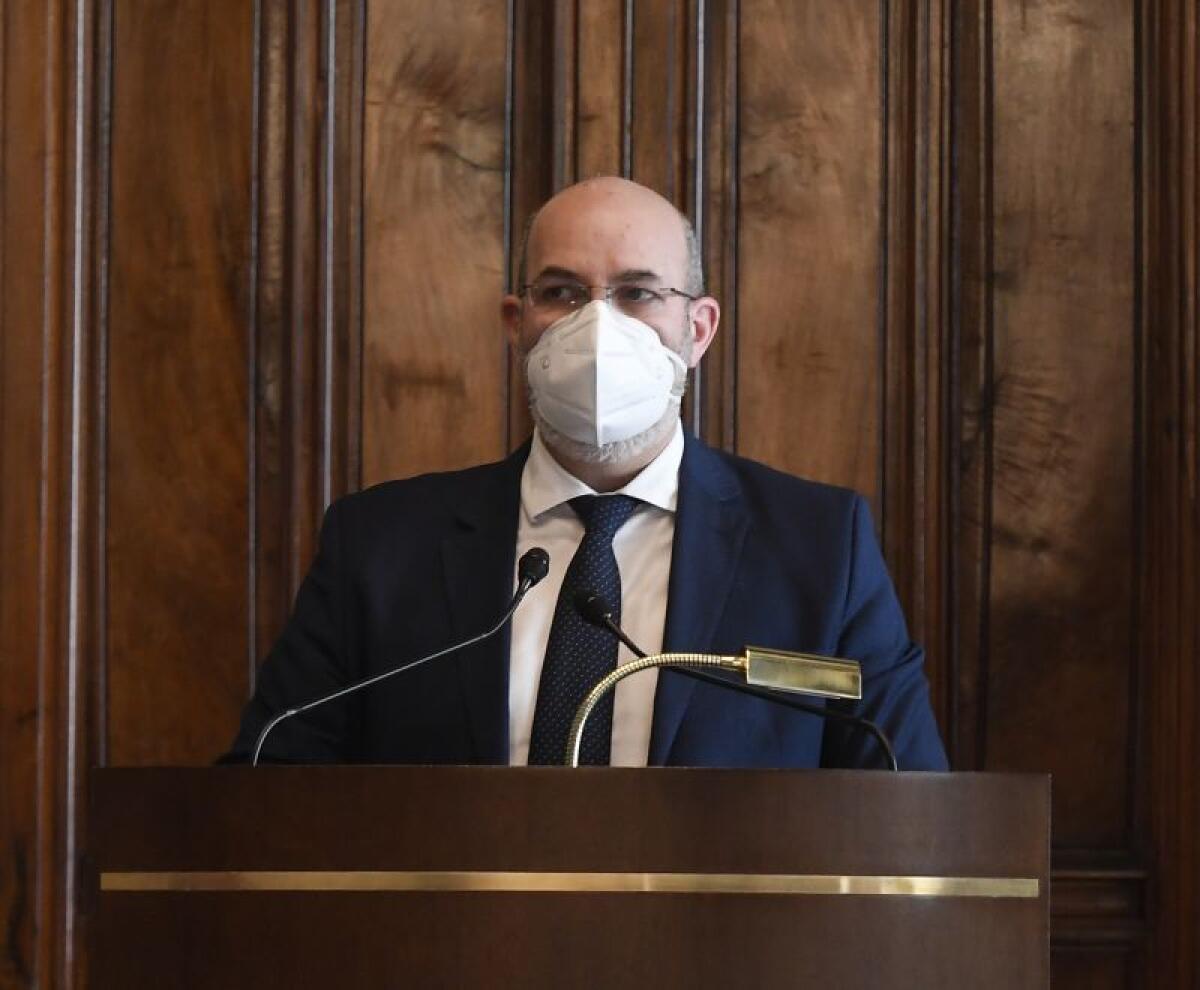 Governo, Crimi “Ci saremo con lealtà ma serve maggioranza politica” - 