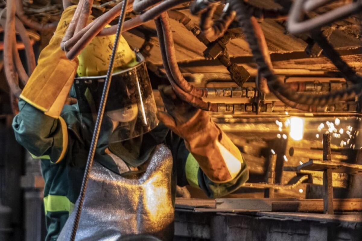 A dicembre in calo la produzione industriale - 