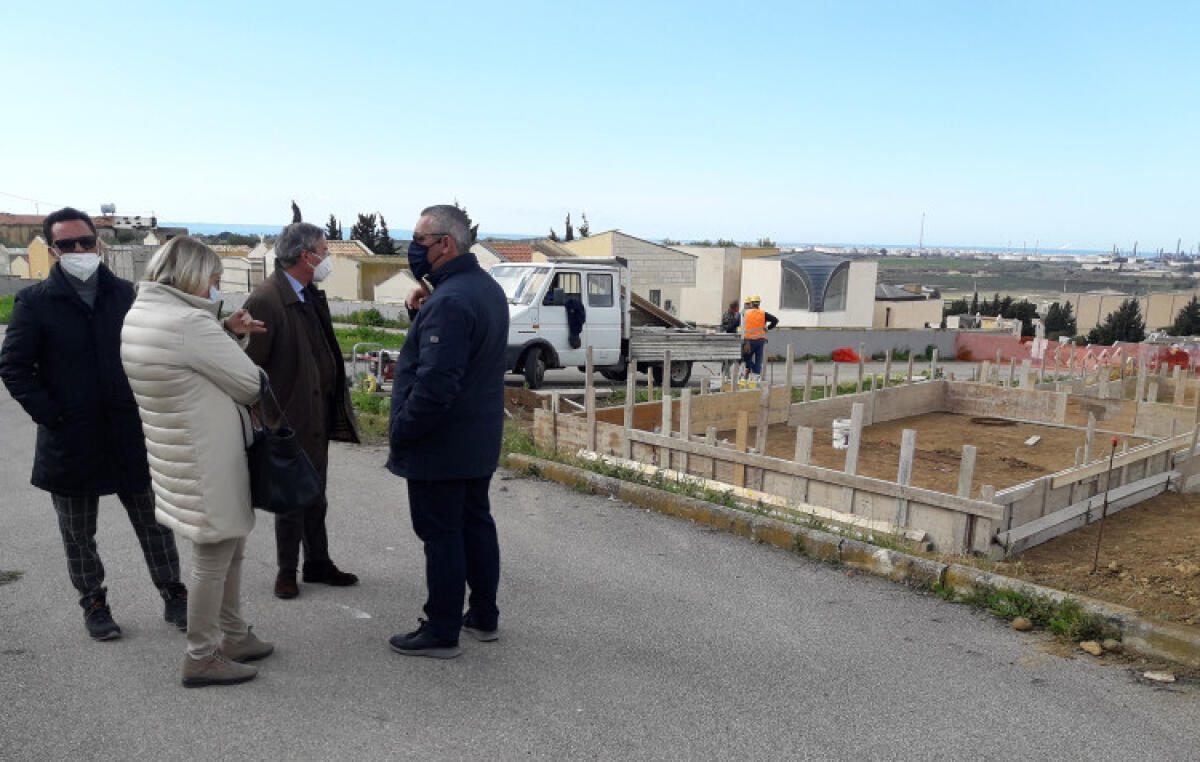 Emergenza loculi, Greco: "Confraternite non collaborano, Bennici pensi agli affari" - Un sopralluogo a Farello