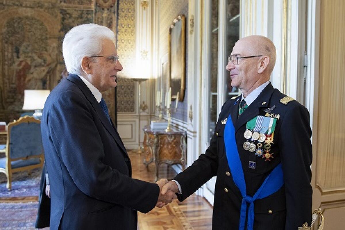 Aeronautica militare, Mattarella “Prezioso contributo durante pandemia” - 