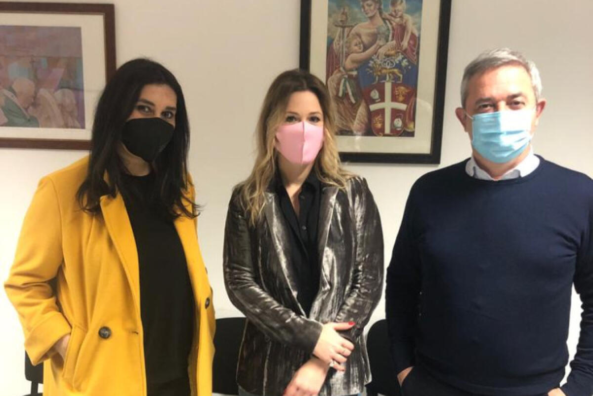 Milano coordinatrice di "Azzurro donna": sì di Mancuso e Gnoffo, "scelta condivisa" - Federica Milano (al centro) scelta come coordinatrice di Azzurro donna a Caltanissetta