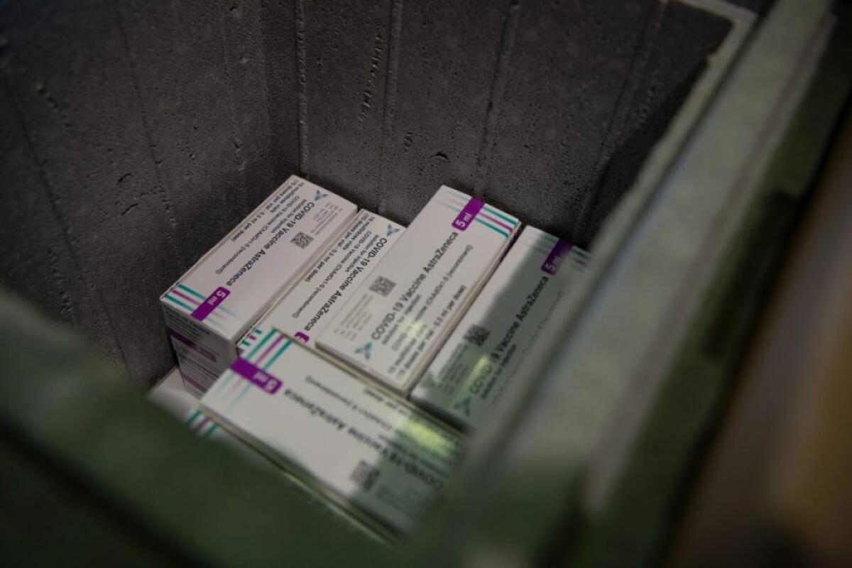 Vaccini, consegnate oggi oltre 270 mila dosi di AstraZeneca - 