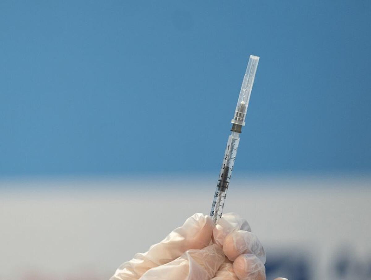 Vaccino, Aifa sospende AstraZeneca in tutta Italia in via precauzionale - 