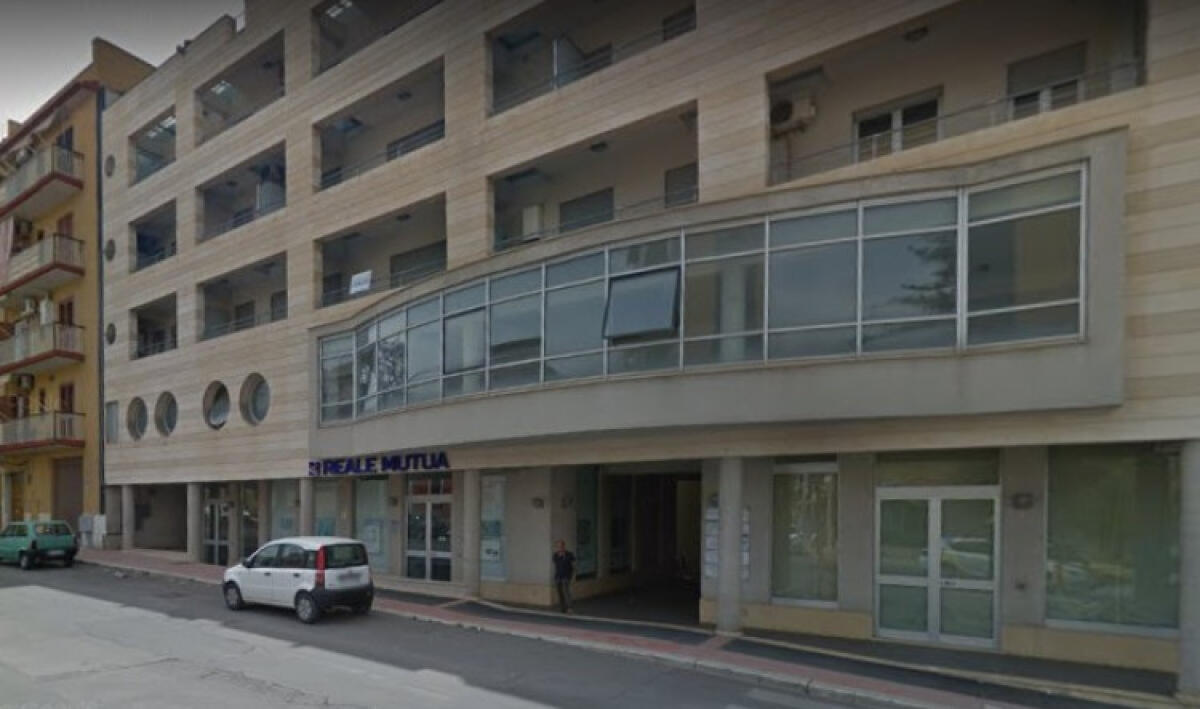 "Non sono idonee", stop ai Covid hotel in città: Asp dice no alle strutture della Sst - I residenti e i professionisti che lavorano nel condominio di via Tevere per primi hanno sollevato proteste