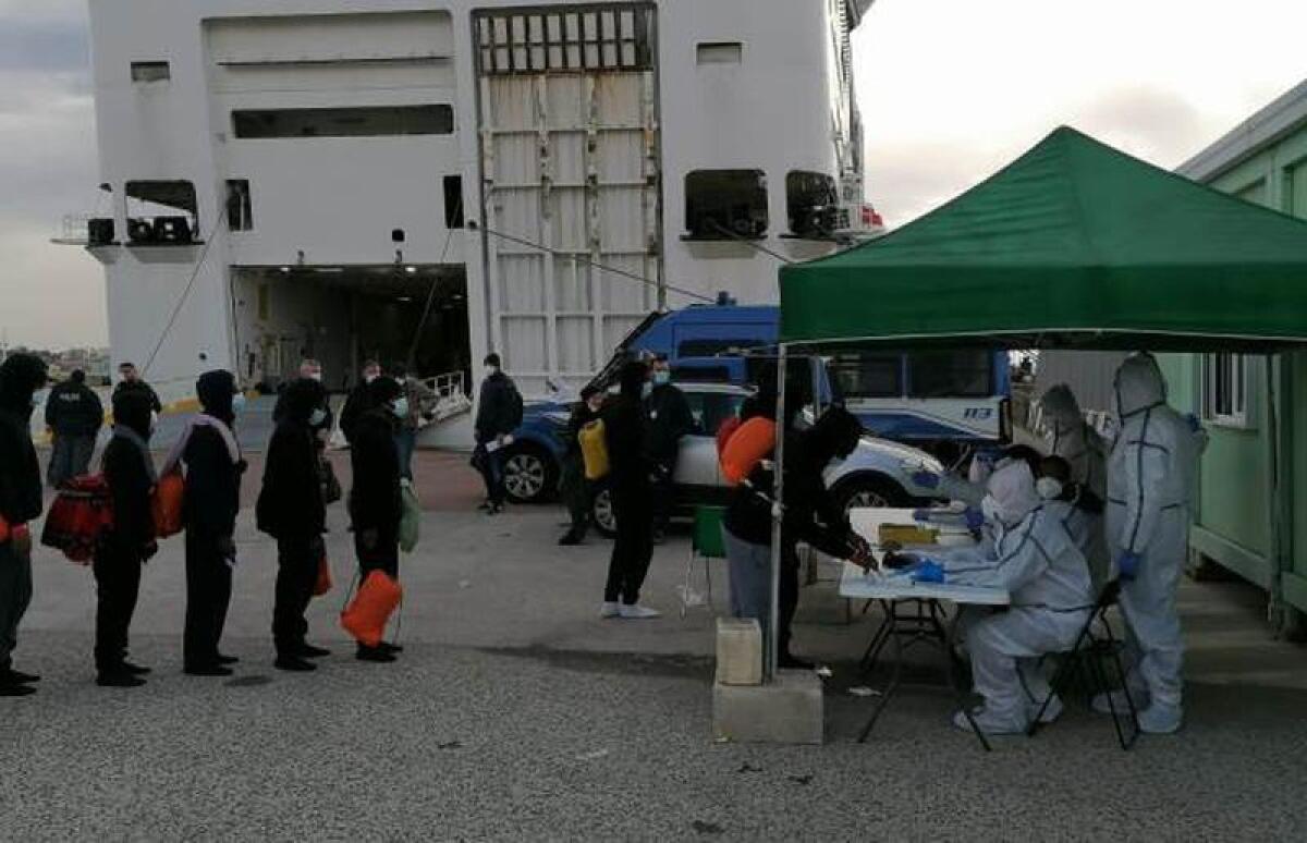 Immigrazione, arrestato trafficante di esseri umani - 