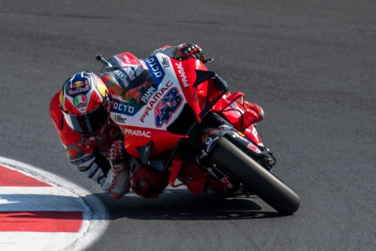 Doppietta Ducati nelle seconde libere in Qatar, Rossi 9° - 