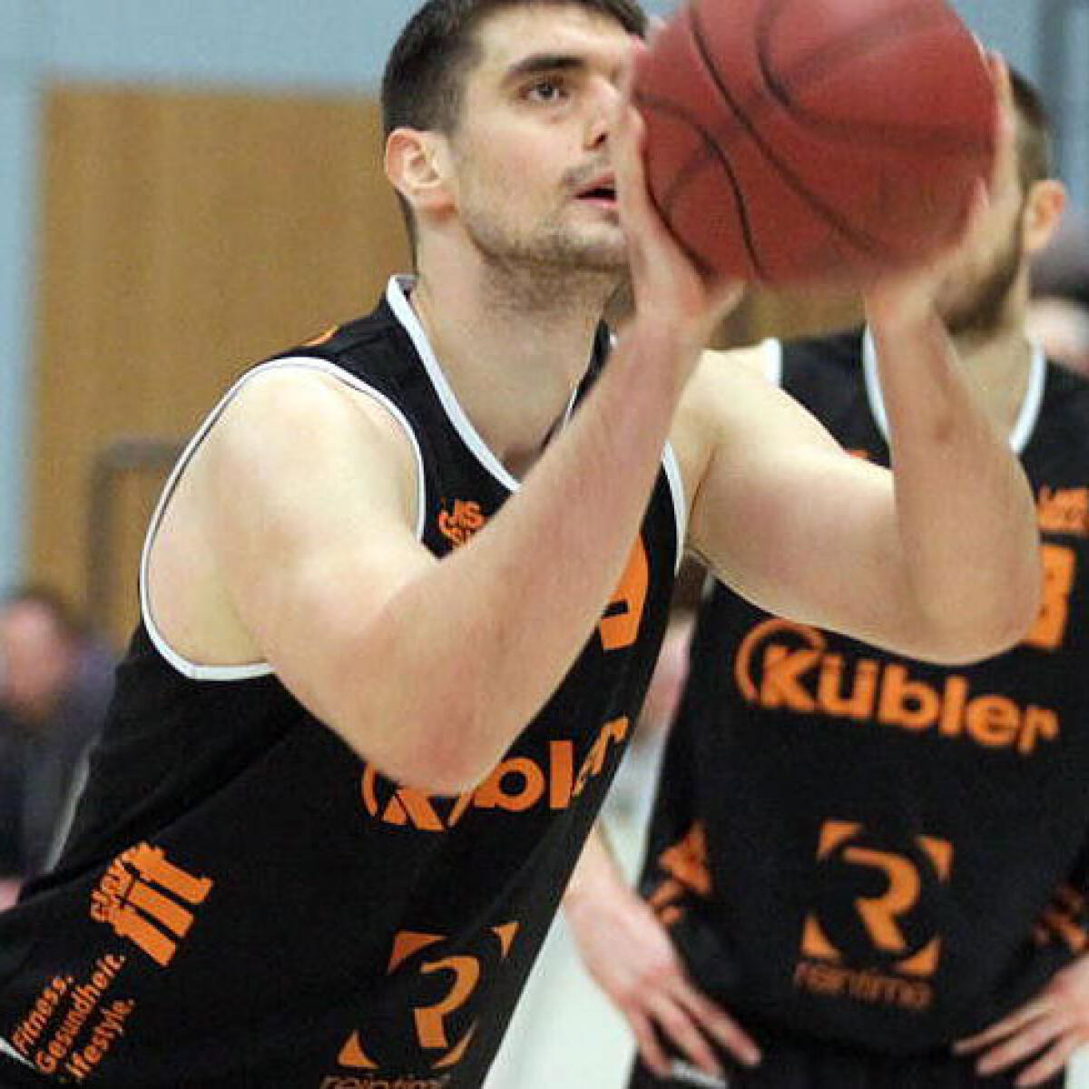 La Melfa's cade all'esordio con il Cus Catania 61-72 - Il nuovo innesto della Melfa's Gela Basket, il croato Petar Madunic