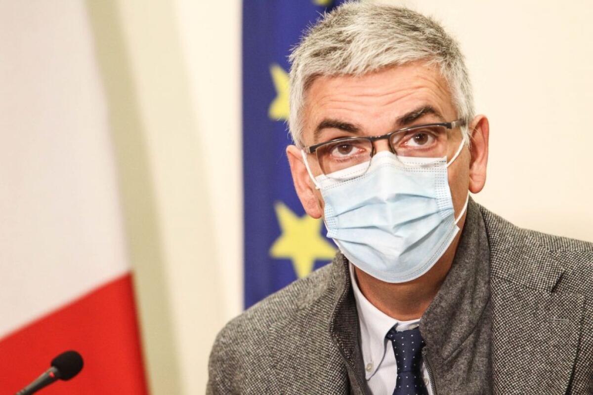 Brusaferro “curva dell’epidemia in discesa, l’estate sarà più libera” - 