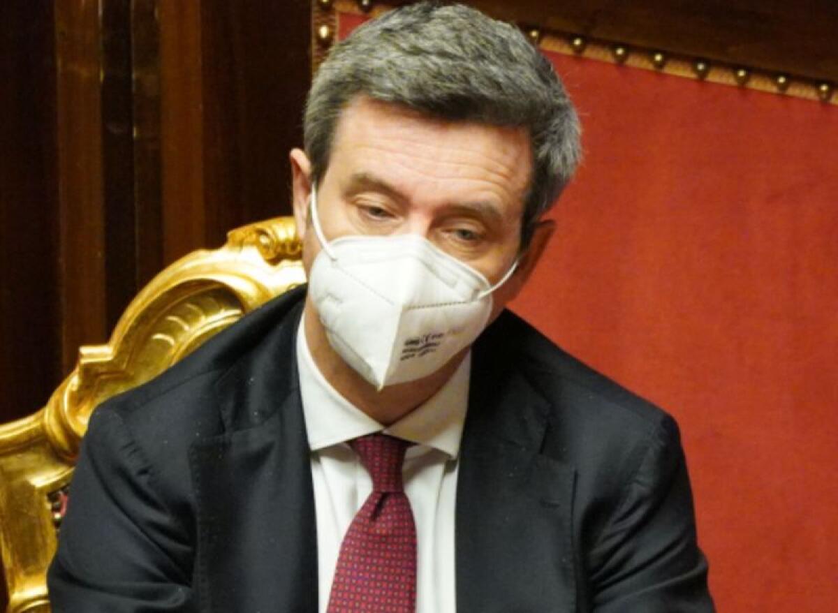 Orlando “Stop licenziamenti fino a ottobre per chi non ha cig” - 