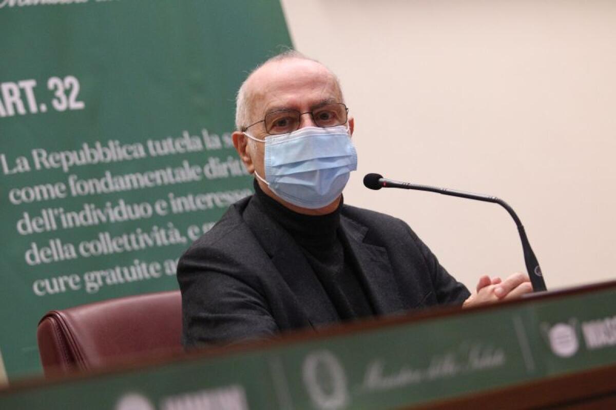 Coronavirus, per Rezza 7-13 mesi per ritorno a pseudo normalità - 