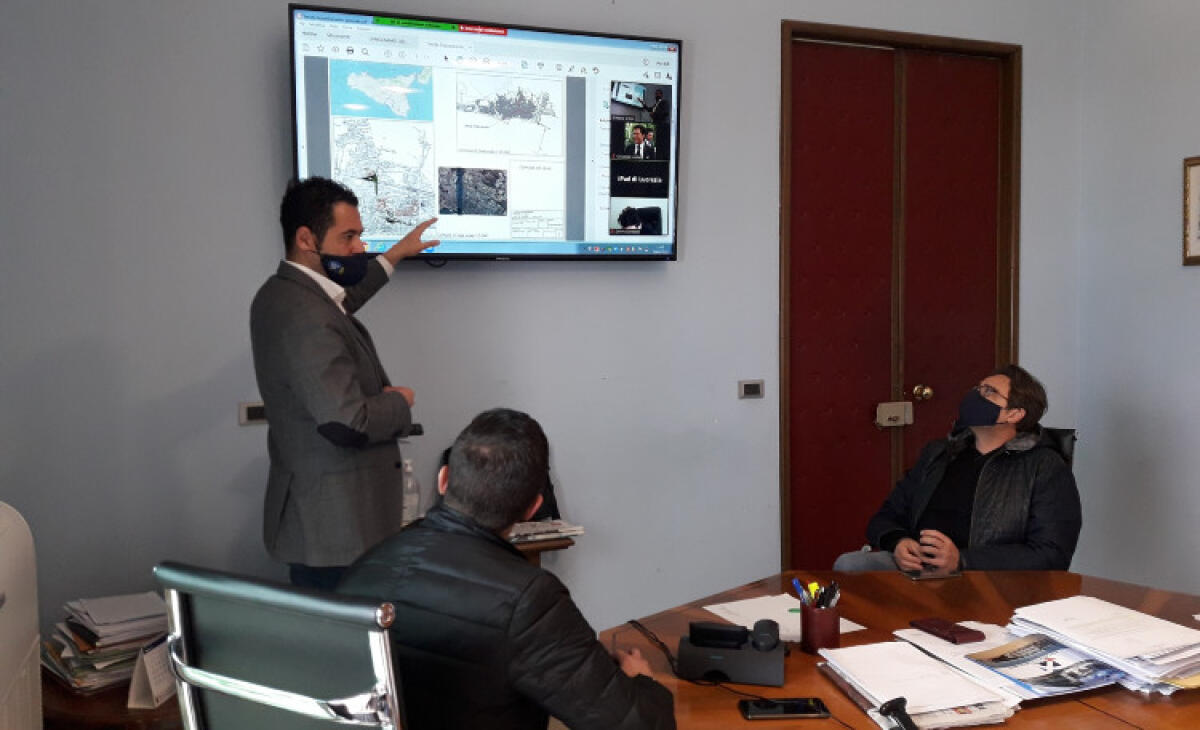 "Qualità abitare", presentati progetti: "45 milioni per riqualificare aree della città" - Di Stefano e Faraci nel corso della presentazione dei progetti di "Qualità abitare"