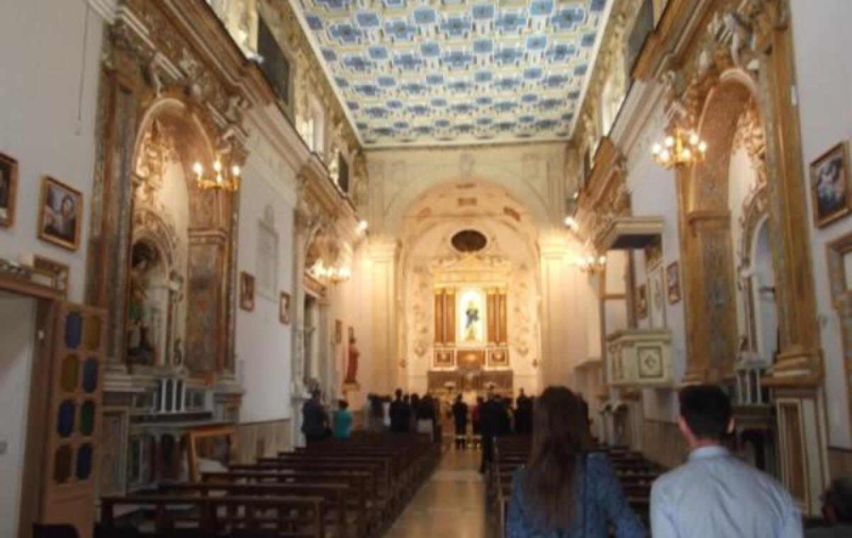 Nuovo altare nella chiesa di San Francesco e benedizione dei loft sociali di Piazza Roma -