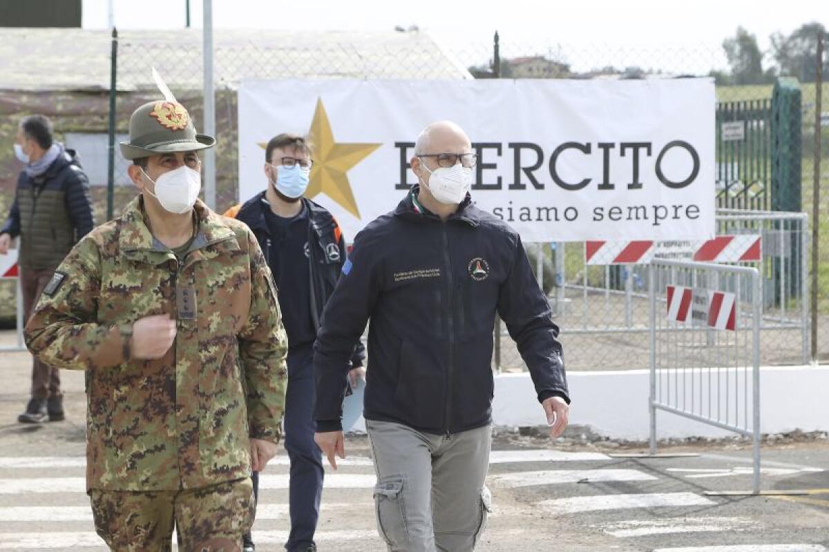 Figliuolo e Curcio si vaccinano, “Obiettivo non sprecare dosi” - 