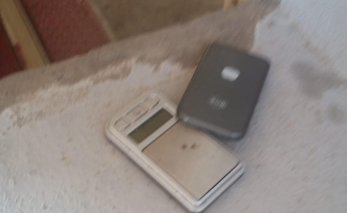 Vandali al parcheggio Caposoprano, nuovo raid e danni: bilancini per la droga all'Arena - I bilancini di precisione trovati nel parcheggio Arena