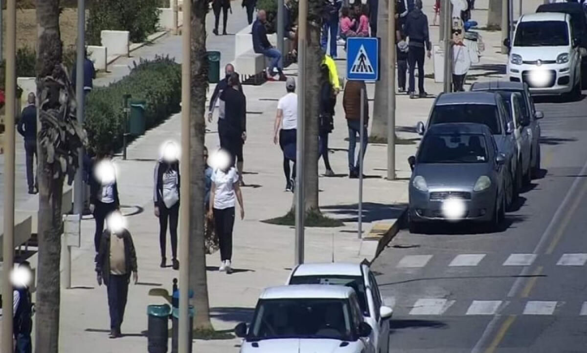 Zona rossa ma non per tutti, ancora tanti non rispettano le regole anti-Covid - Anche questa mattina passeggiate sul lungomare e a Macchitella