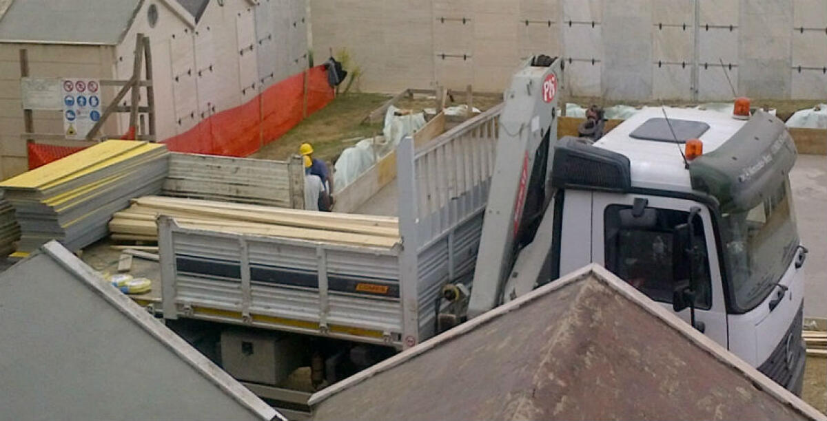 In città 548 abusi edilizi, Regione: "330 mila metri cubi di costruzioni irregolari" - 