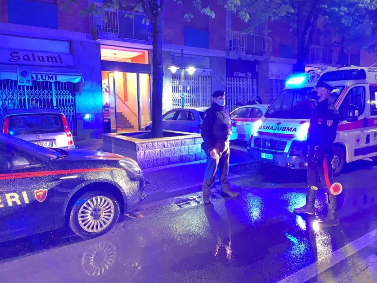 Strage in una abitazione del Torinese, 4 morti - 