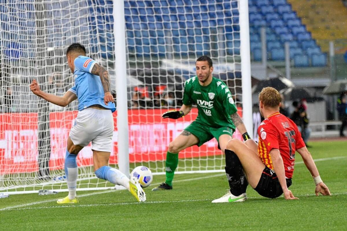 Alla Lazio la sfida tra i fratelli Inzaghi, 5-3 al Benevento - 