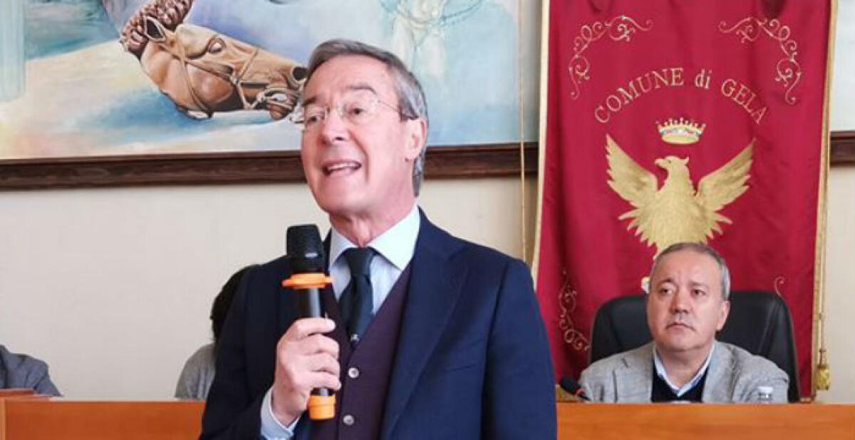 La passione della maggioranza, Greco rompe gli indugi: "Basta traditori che ricattano" - Il sindaco Lucio Greco