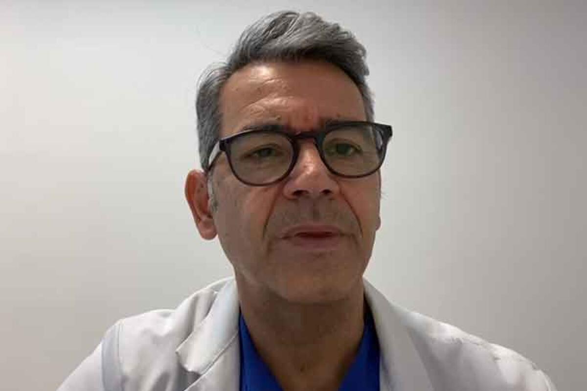 "Covid 19: dalle terapie ai vaccini", il convegno degli ex allievi del liceo classico - Nella foto: Rino Ferraro, Ginecologo ospedale "Vittorio Emanuele".