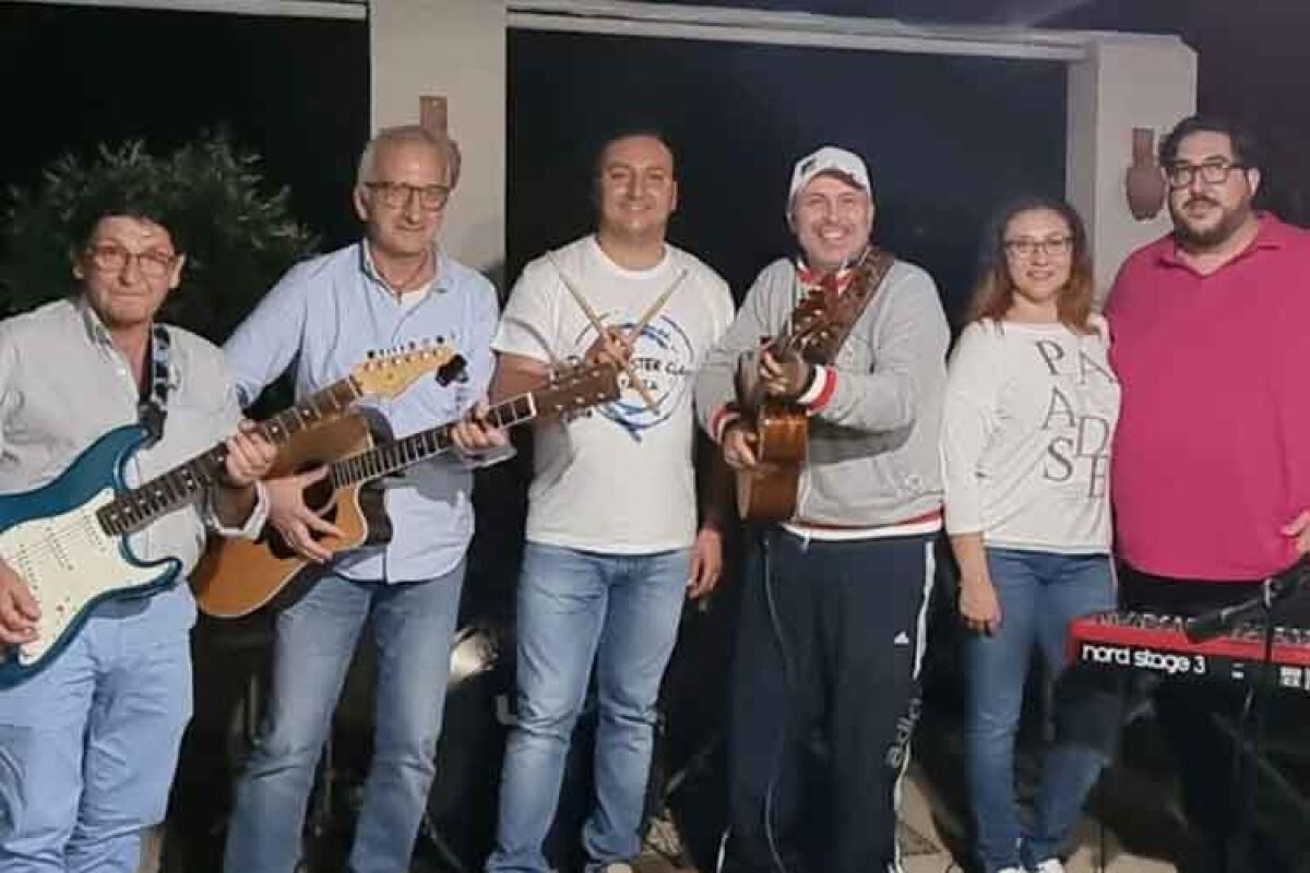 Concerto in ospedale con medici e operatori: "Per non dimenticare le vittime del covid" - 