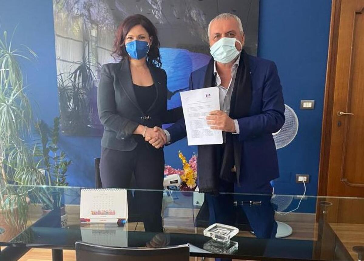 Il Pascale apre nuovi percorsi di formazione sul campo per biologi - 