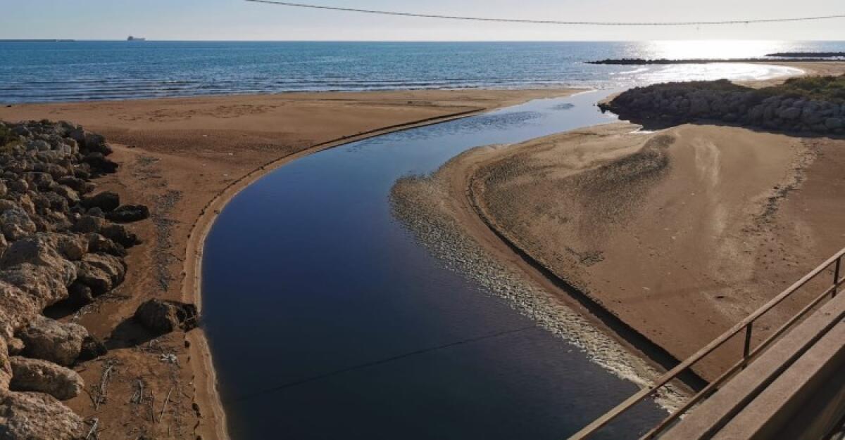 "Fiume Gela e Bulala è disastro ambientale", Trainito: "Verifiche anche nei luoghi" - Gli sversamenti di reflui dal fiume Gela finiscono spesso in mare