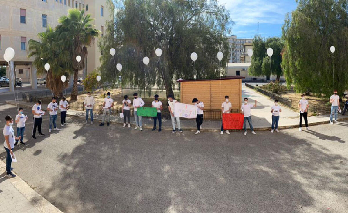 Gli studenti del "Morselli" ricordano Falcone e Borsellino - 