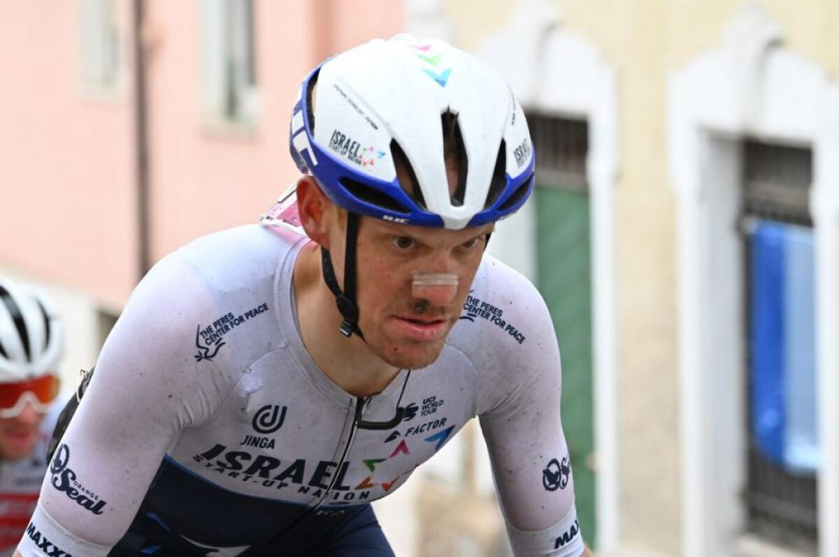 Dombrowski vince la quarta tappa del Giro, De Marchi in rosa - 