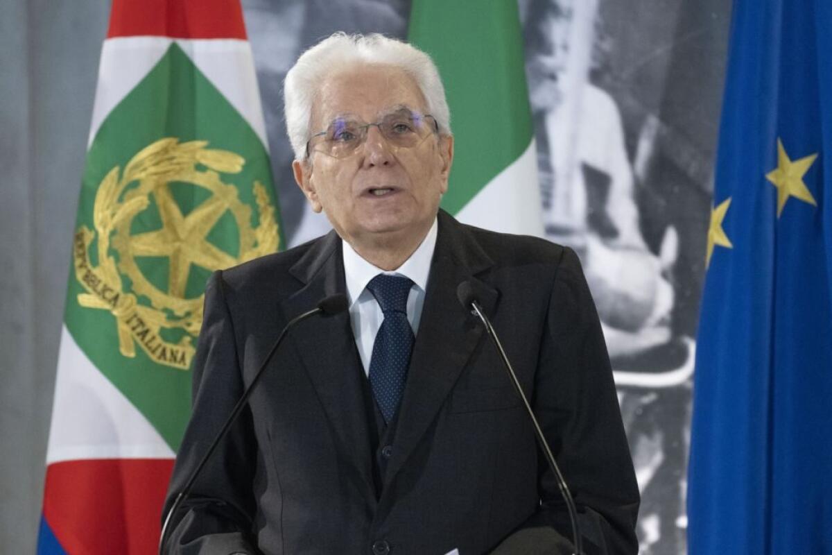 Offese via web a Mattarella, 11 indagati - 
