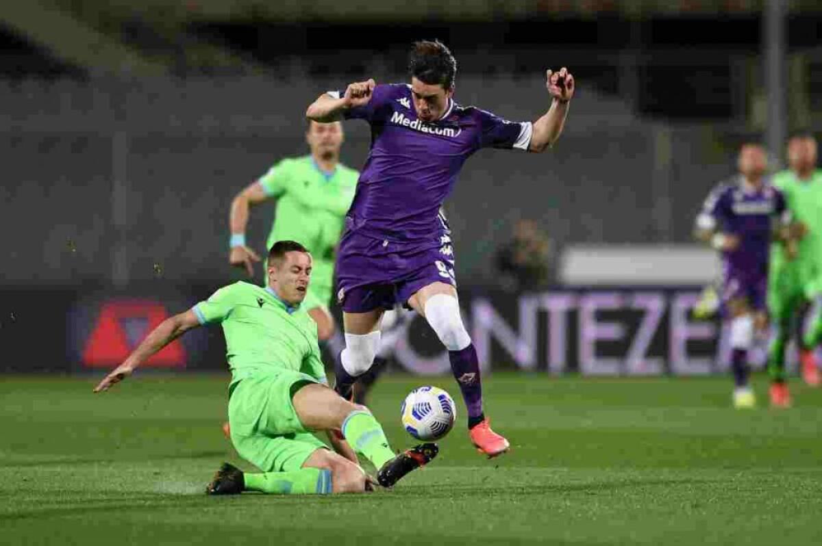 Vlahovic trascina la Fiorentina, battuta la Lazio 2-0 - 