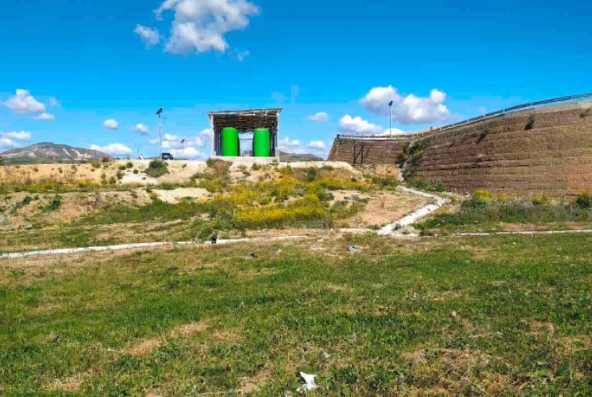 Più rifiuti a Timpazzo, in Regione parte procedura: c'è anche nuovo impianto Forsu - Una delle aree limitrofe a Timpazzo