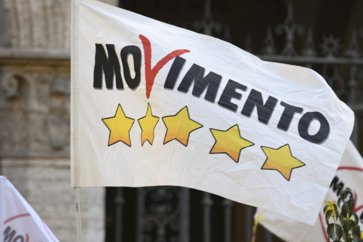 Si accende lo scontro M5S-Rousseau sui dati degli iscritti - 