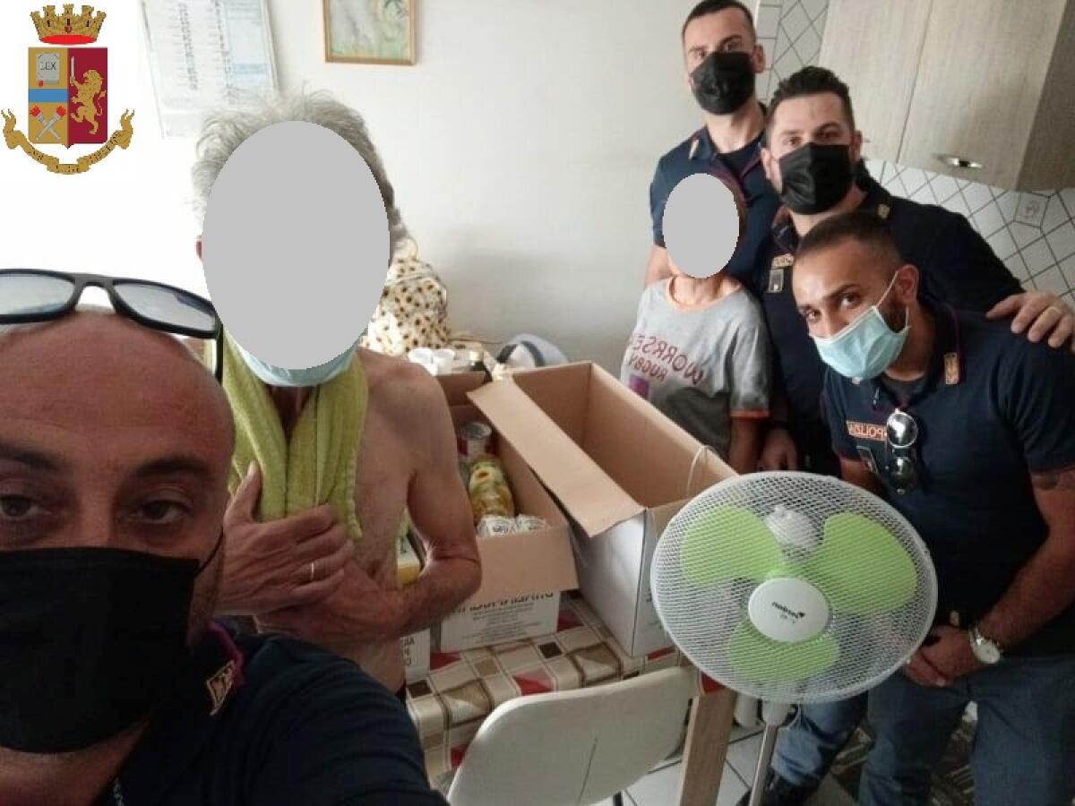 Senza cibo ed al caldo, polizia e Croce Rossa soccorrono due anziani - 